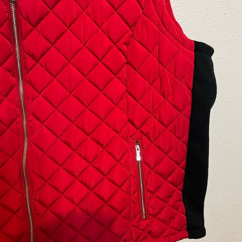 Calvin Klein Red Quilted Vest with black accented sides. Gold zipper. Size 3X - Picture 3 of 5